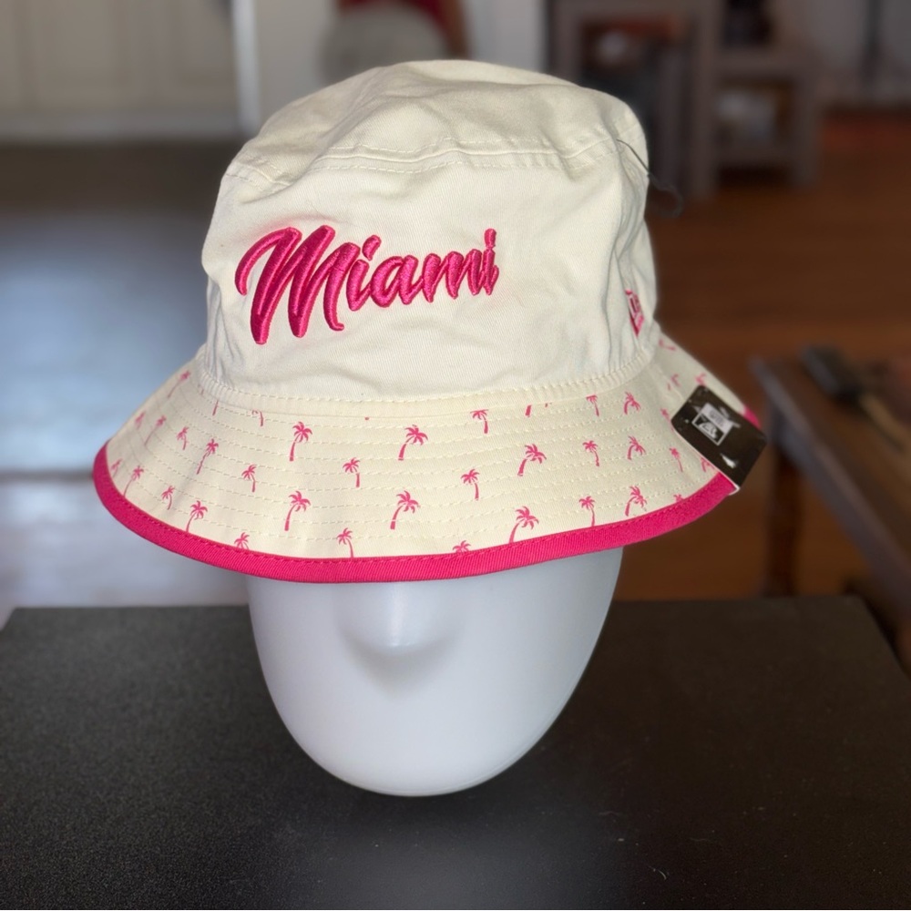 Bucket Hat Red Bull - Hot Pink Miami Embroidery#NWT#lakehat#beachhat#redbull#nwt